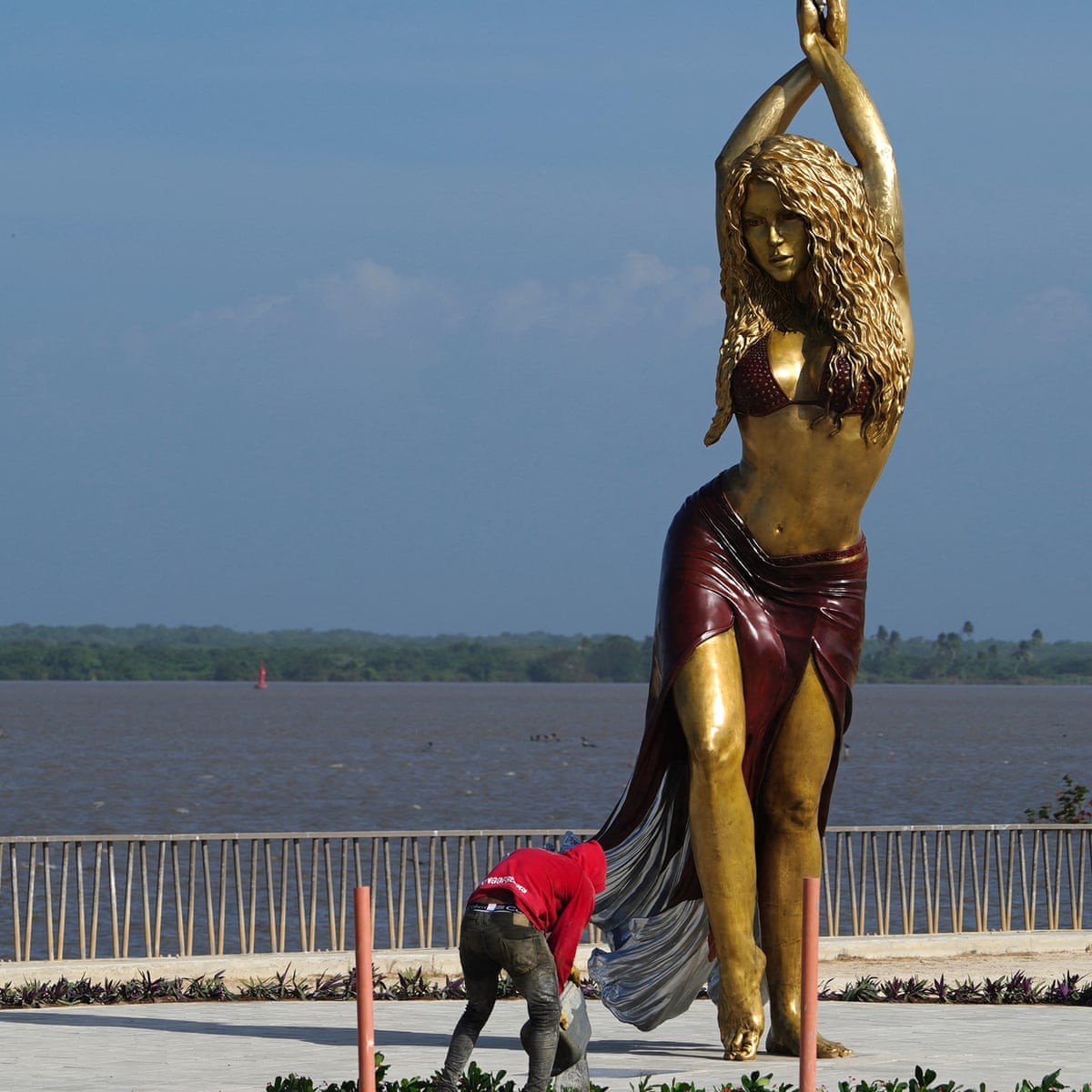 Nearly 21ft bronze statue of Shakira unveiled in her home town in Colombia, Shakira