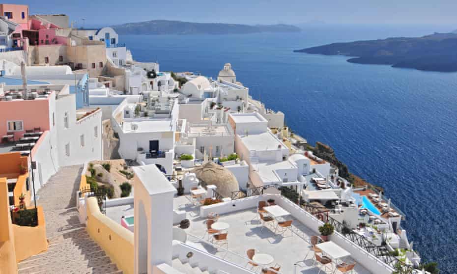 The Greeks have long been aware of the benefits of painting their roofs white to achieve lower temperatures and energy efficiency.