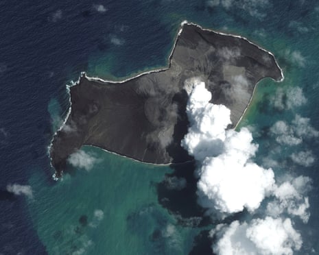 Extremely offline: what happened when a Pacific island was cut off from the internet