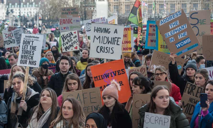 Midwives protest over unsafe practices and working conditions, November 2021.