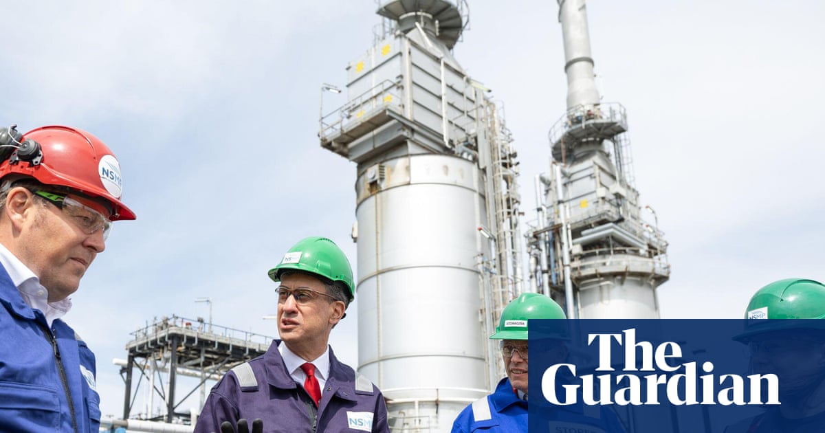 Cut spending on ‘fairytale’ carbon capture plans, campaigners urge chancellor