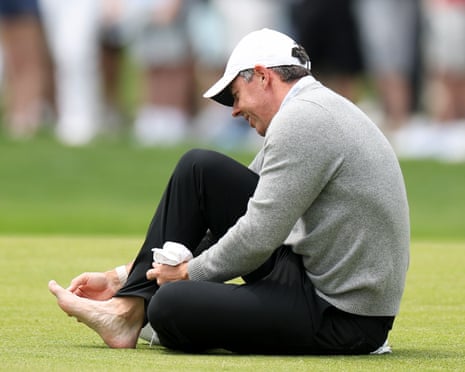 Rory McIlroy departed his believe information astatine nan PGA Championship successful a play cart aft suffering symptom from nan small toed connected his correct foot