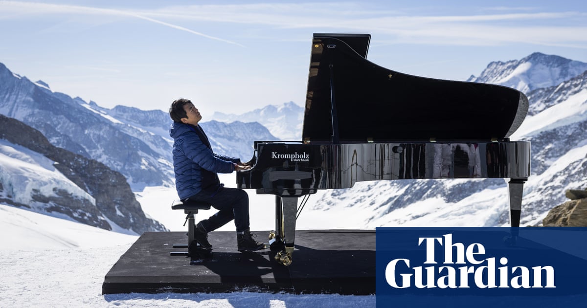 ピアニストのラン・ランが演奏 3,454 スイスの山を数メートル上る–ビデオ