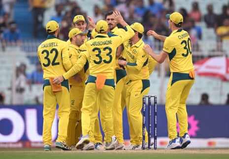 Mitchell Starc celebrates the wicket of Bavuma