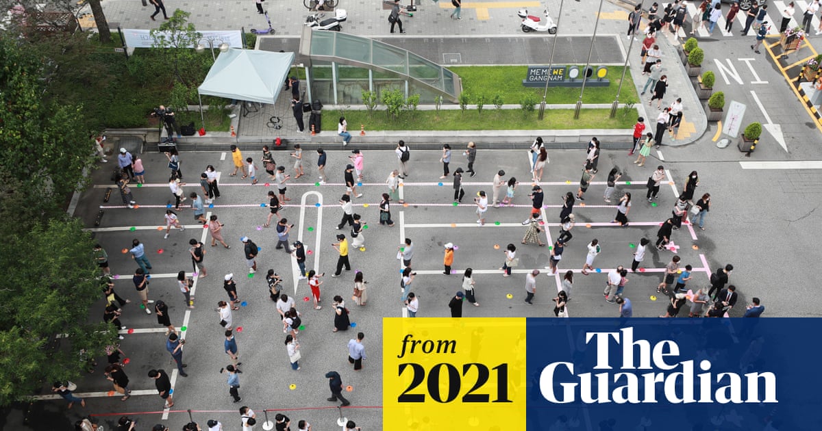 Seoul heads for lockdown as in...