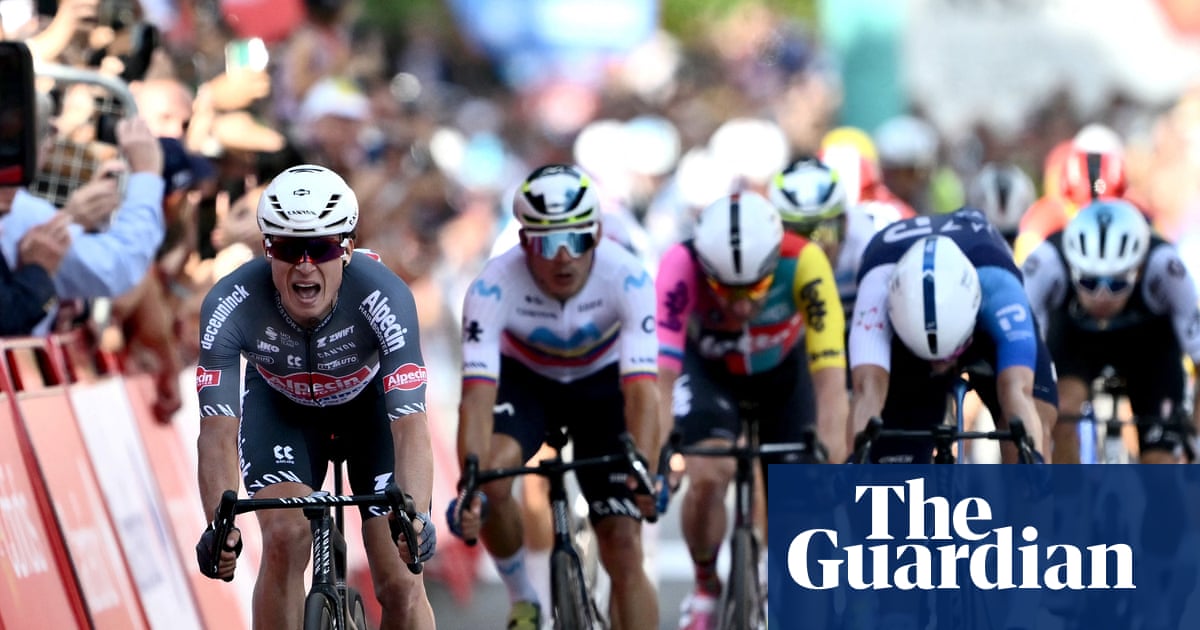 Vuelta a Espana: Jasper Philipsen sees off Ethan Vernon to take red jersey