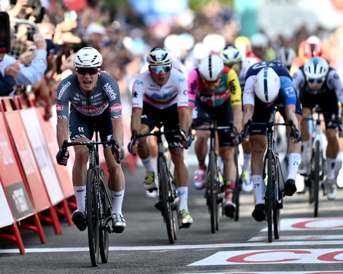 Vuelta a España: Jasper Philipsen sees off Ethan Vernon to take red jersey