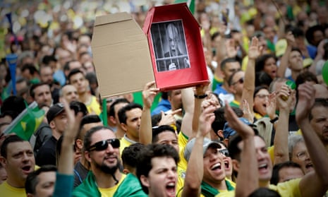 Supporters of the far-right candidate Jair Bolsonaro flock to a rally in São Paulo.