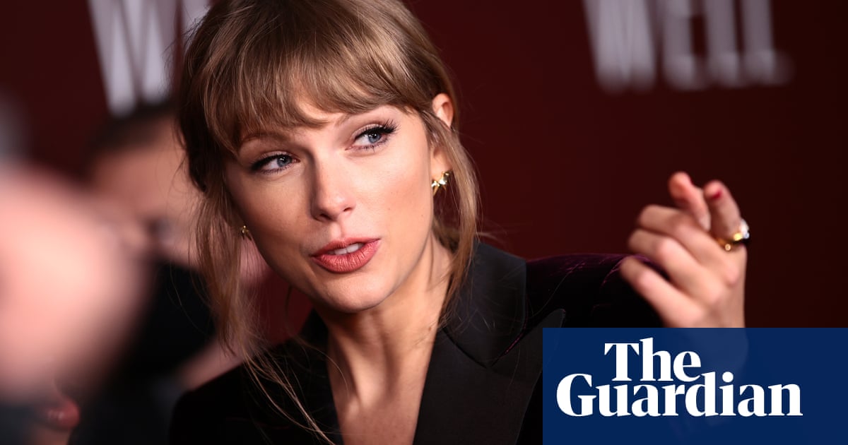Teachers encouraged to use Taylor Swift lyrics to make Latin accessible
