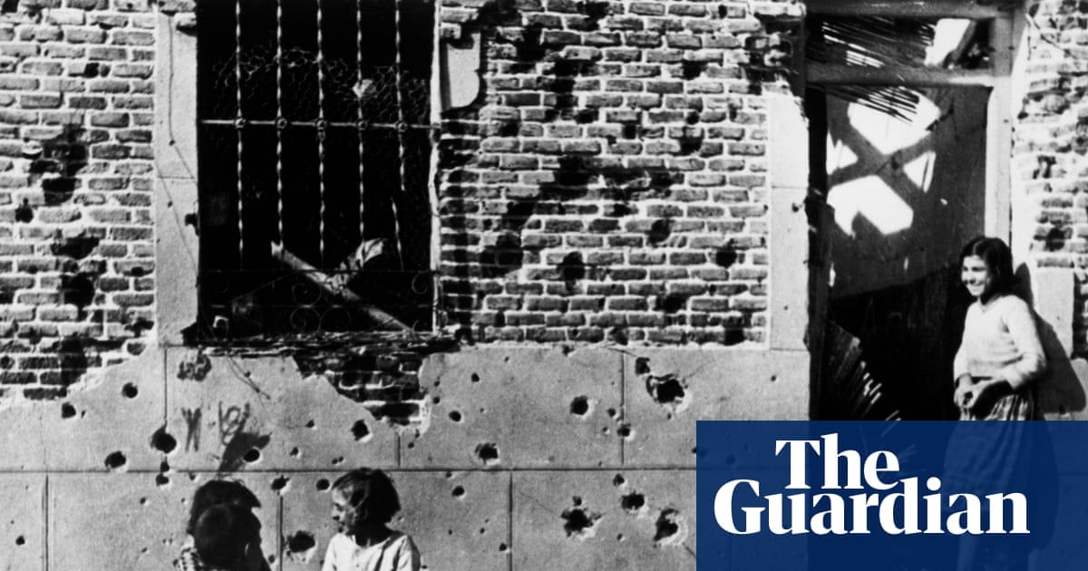 Furious row erupts over Madrid site of one of Robert Capa's most important pictures