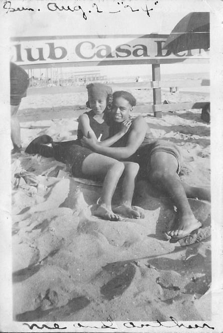 Verna Deckard Lewis (later Williams) and Arthur Lewis in front of the Casa del Mar beach club fence, Santa Monica, California, on 2 August 1924.