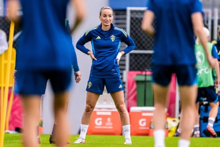 Kosovare Asllani trains alongside her Sweden teammates ahead of the meeting with England