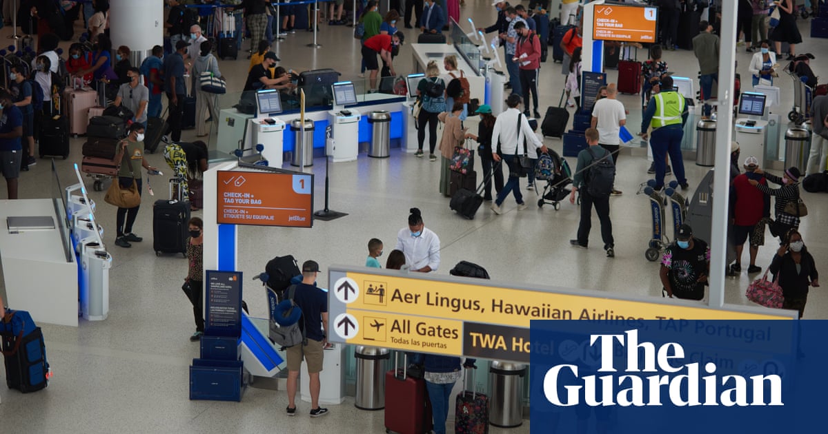 pilot-shortages-fuel-prices-and-covid-us-braces-for-travel-chaos