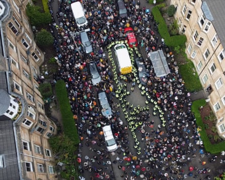 Everybody to Kenmure Street.