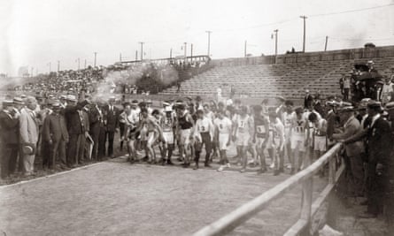 The start of the 1904 Olympic marathon