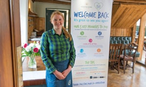 A ‘pub host’ will wait at the entrance to welcome people at the entrance and show them to tables.
