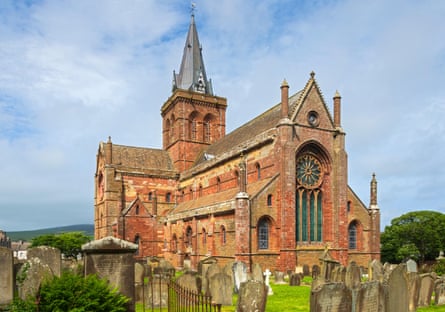 La construction de la cathédrale St Magnus a commencé en 1137.