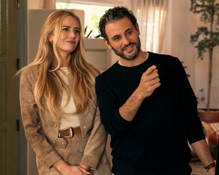 Morgan (Justine Lupe) in one of her tamer outfits in Nobody Wants This.