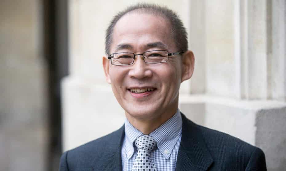 Hoesung Lee leaves the Elysee Palace after a meeting with French president Francois Hollande.