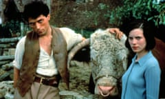 RUFUS SEWELL<br>No Merchandising. Editorial Use Only. No Book Cover Usage Mandatory Credit: Photo by Everett Collection / Rex Features ( 425143c ) RUFUS SEWELL AND KATE BECKINSALE IN ‘COLD COMFORT FARM’ TV FILM - 1996 RUFUS SEWELL