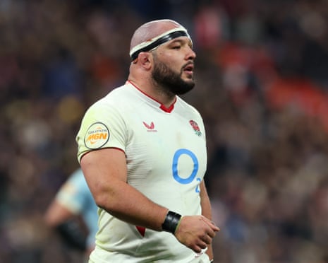 Genge leaves the field.