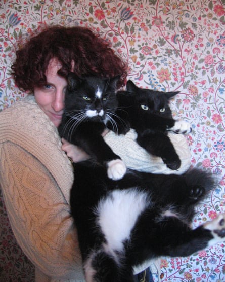 Maggie O’Farrell with her cats Malachy, right, and Moses, in 2007.