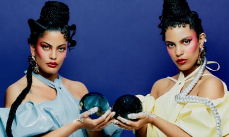 Naomi Diaz, left, and her twin sister, Lisa-Kaindé, AKA Ibeyi