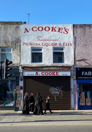 A Cooke’s Pie and Mash by Nicola Bailey, Shepherd’s Bush, London, September 2022