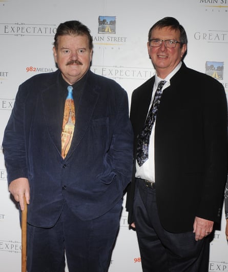 Robbie Coltrane i Mike Newell na premierze Great Expectations w Nowym Jorku.