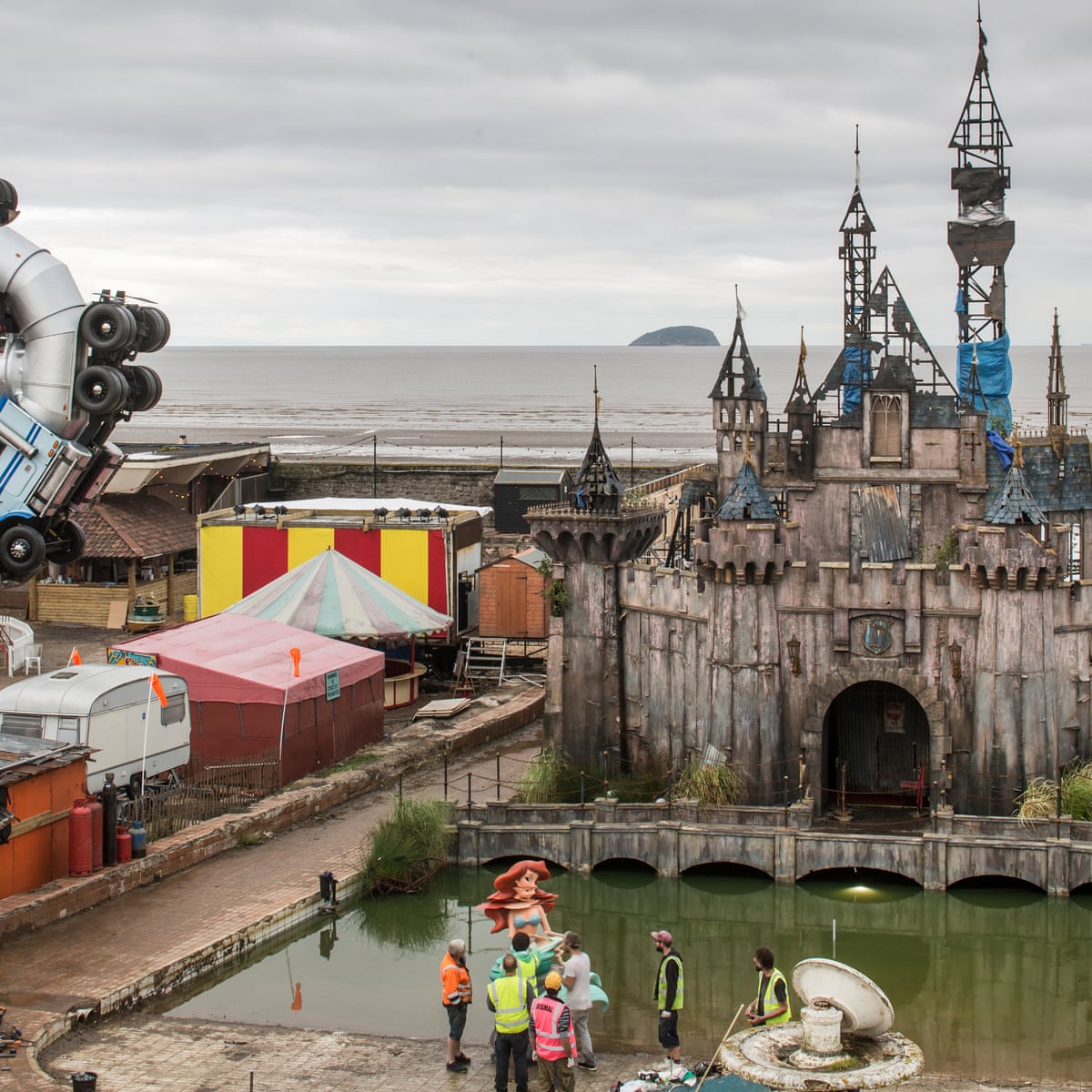 Get Dismaland Closure Leaves Banksy Shaped Hole In Weston Super Mare For Android Get Wallpaper Dismaland Closure Leaves Banksy Shaped Hole In Weston Super Mare Free