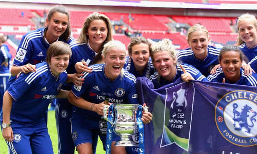 Katie Chapman holds the FA Cup after Chelsea’s 2015 win. Hayes, she says, searches for ‘a good person who you can trust and is going to fight for you’.
