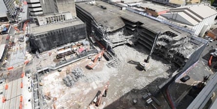 Kontrolden çıkan tren vagonu, çeşitli güvenlik olaylarından birinde Sidney Metro tünelinden 1,5 km hızla geçti | Ulaşım 1 Görüntü, Parramatta otopark alanındaki yıkım sırasında Sidney Metrosu'nun çöküşünü gösteriyor.
