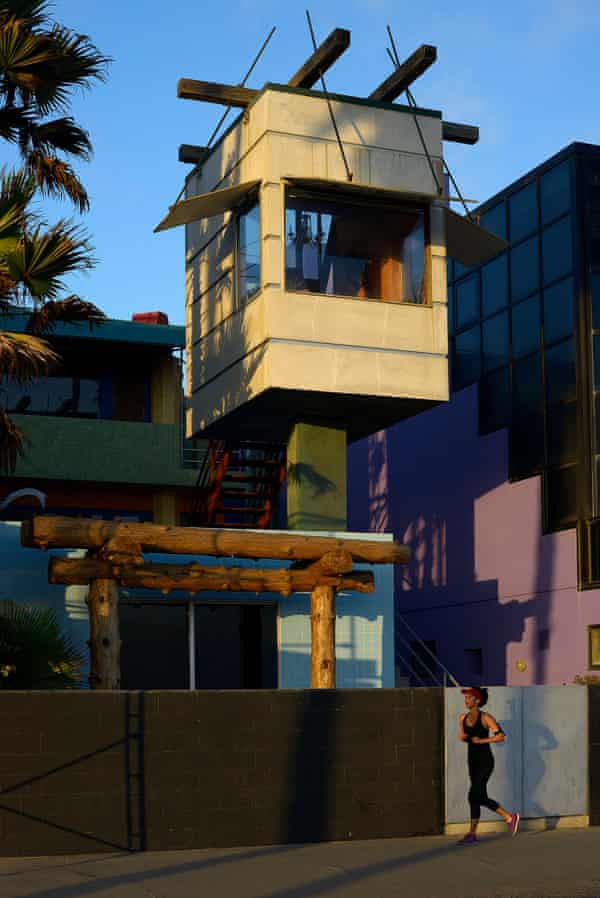 The phantom Venice: hunting for Frank Gehry in LA's strangest neighbourhood  | Cities | The Guardian