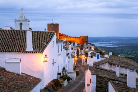 Kastil yang indah di Monsaraz di Alentejo