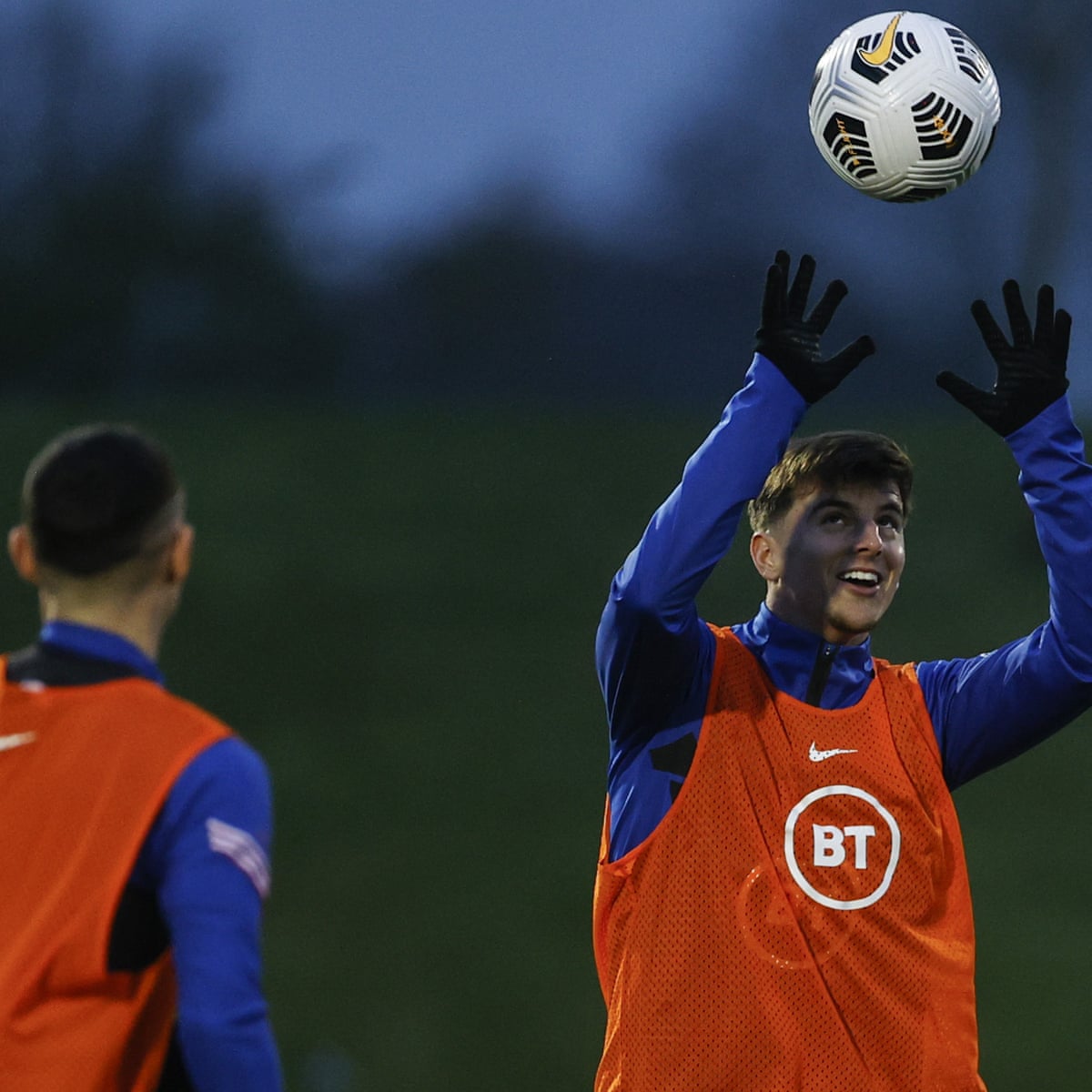 We Are Different Players Mason Mount Rejects Talk Of Rivalry With Jack Grealish England The Guardian