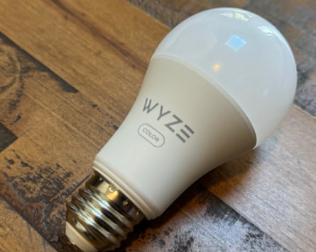 Wyze smart colored bulb