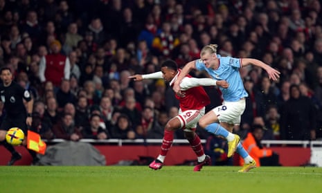 A penalty is awarded for a foul by Arsenal's Gabriel on Manchester City's Erling Haaland before it is overturned for an offside after a VAR check.