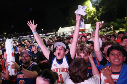 people cheer