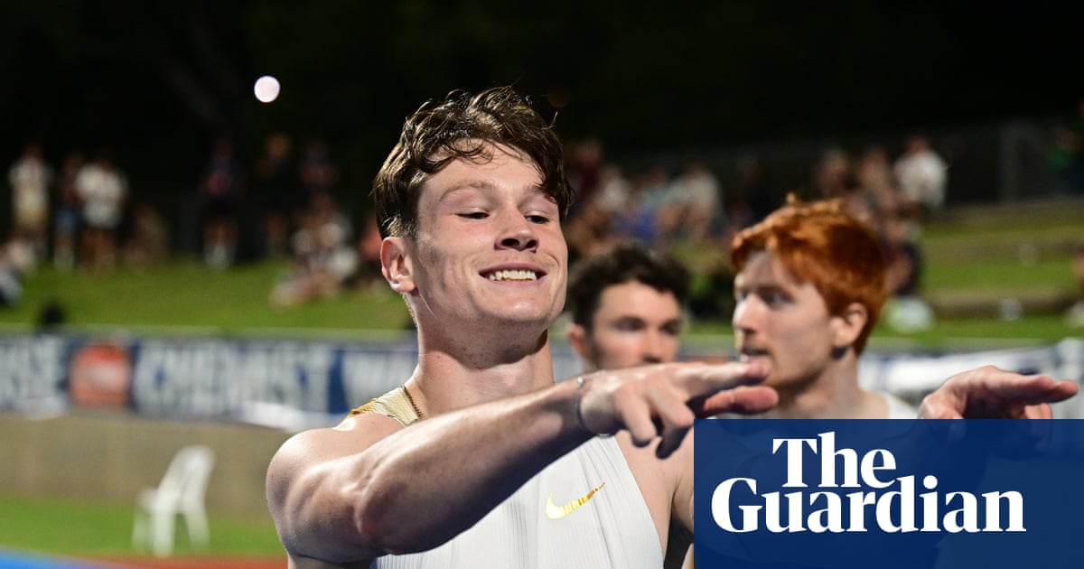 Lachlan Kennedy becomes first Australian to run 100m in under 10 seconds on home soil