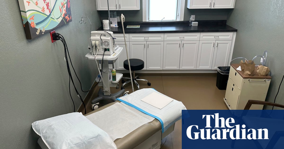 Wyoming clinic resumes abortions after judge suspends state regulations
