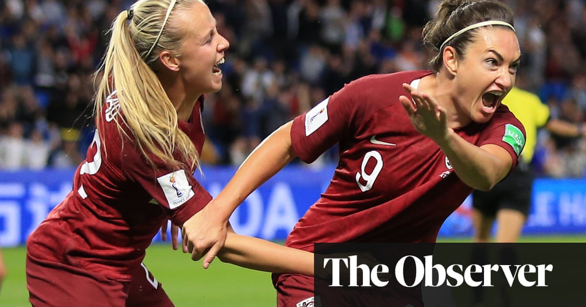 Jodie Taylor Earns Plaudits As England Seek World Cup