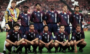 Edwin van der Sar (back left) and the Ajax side before their 1995 Champions League final win over Milan.