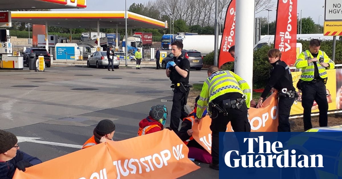 Just Stop Oil protesters sabotage petrol pumps on M25 motorway