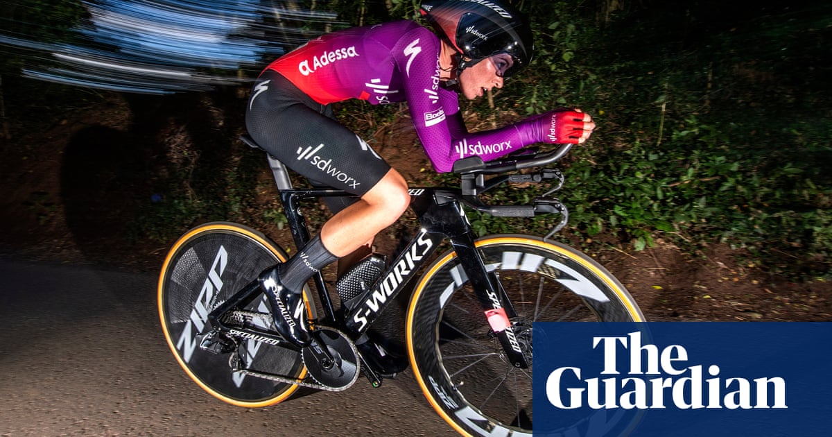 Demi Vollering wins third stage to seize overall lead in Women’s Tour of Britain