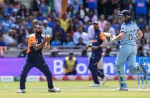 Shami takes the catch to dismiss Buttler for 20.