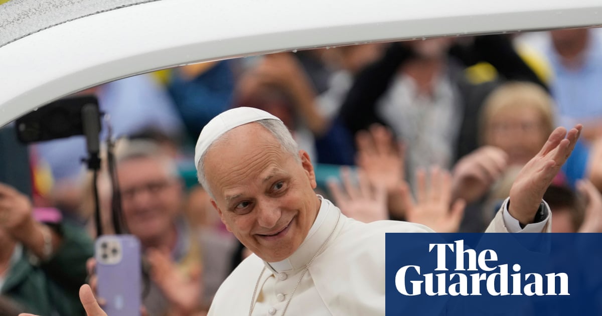 ‘We’re in big trouble’: pope concerned at Elon Musk’s trillion-dollar proposed pay