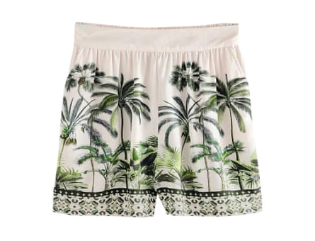 Sat Mag Shorts Feature Beach £18, Next (W)