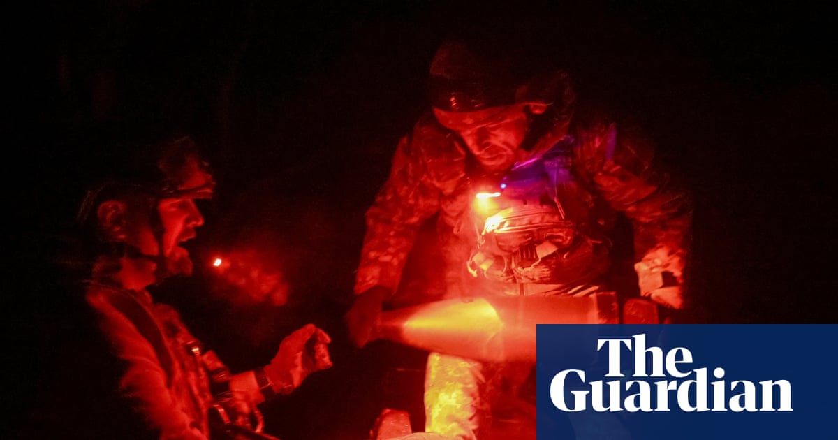 The longest breath holder and a Virginia creeper: photos of the day – Thursday