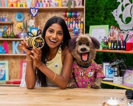 Presenter Shini Muthukrishnan with Hacker T Dog.