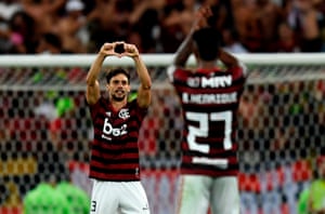 Rodrigo Caio celebrates after Flamengo’s victory over Grêmio at the Maracanã in October.